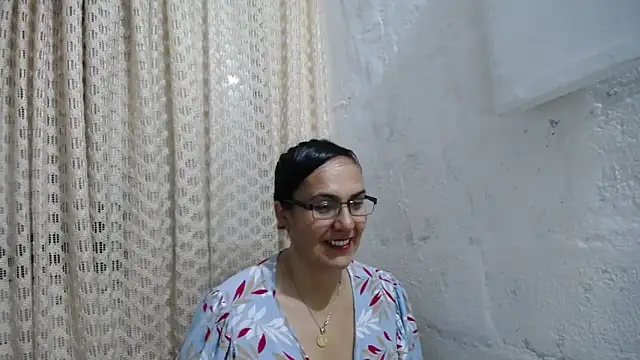 gabbyparker  online show from 11.06.25