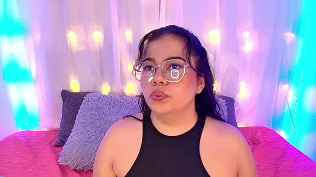 LilyRousee online show from 12.19.25