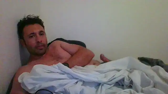 Snapshot of micgolf2025 chatting on 10.18.25 micgolf2025 online show from 10.18.25