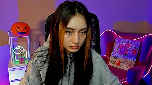 olivianorton online show from 10.27.25