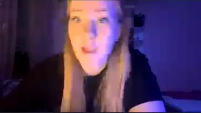 Snapshot of PandaFluff chatting on 02.11.26 PandaFluff online show from 02.11.26