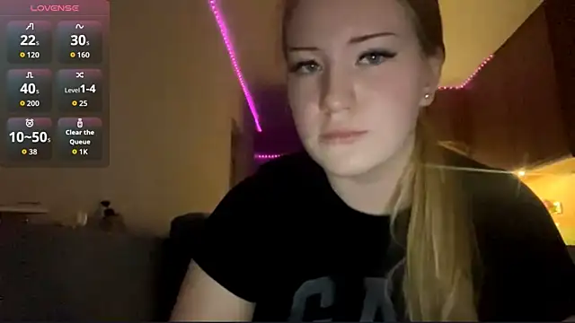 Snapshot of PandaFluff chatting on 03.01.26 PandaFluff online show from 03.01.26