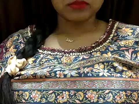 Snapshot of its_me_Rashmi chatting on 10.17.25 its me Rashmi online show from 10.17.25