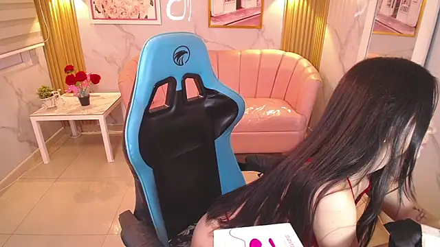 angel09 a  online show from 11.13.25