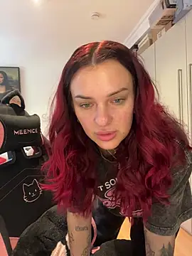 Snapshot of OliviaaFischer chatting on 04.16.26 OliviaaFischer online show from 04.16.26