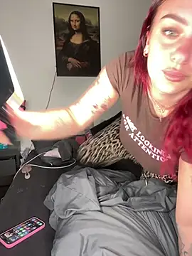 Snapshot of OliviaaFischer chatting on 05.10.26 OliviaaFischer online show from 05.10.26