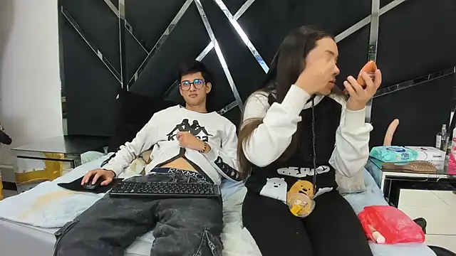 Noa Arez online show from 02.03.26