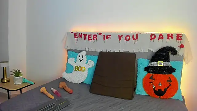 GalaX x online show from 10.31.25