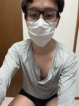 Snapshot of gHayato chatting on 02.08.26 gHayato online show from 02.08.26