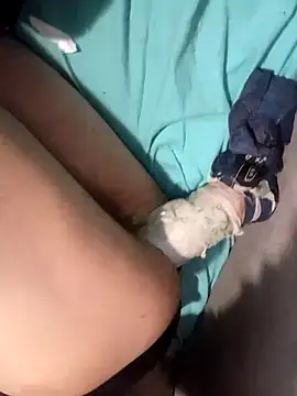 Snapshot of Samydolce chatting on 10.17.25 Samydolce online show from 10.17.25