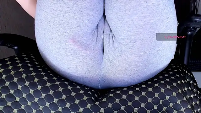 Snapshot of Cameltoe_squirt_inPants chatting on 02.13.26 Cameltoe squirt inPants online show from 02.13.26