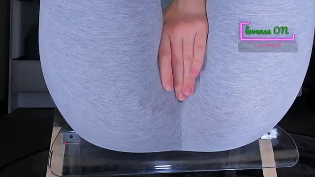 Cameltoe squirt inPants online show from 07.13.26