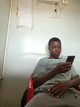 Snapshot of sweetdickboy2 chatting on 04.03.26 sweetdickboy2 online show from 04.03.26