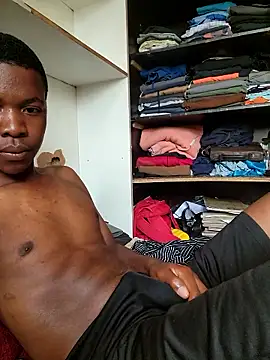 Snapshot of sweetdickboy2 chatting on 04.16.26 sweetdickboy2 online show from 04.16.26