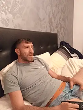 Alexdaniel89 online show from 05.17.26