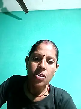 Snapshot of Suhana_pandit chatting on 09.24.25 Suhana pandit online show from 09.24.25