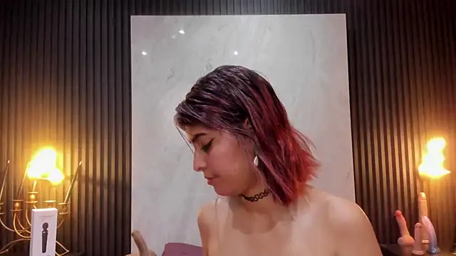 AuroraGray online show from 03.18.26