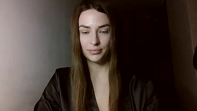 Snapshot of MandiBrooks chatting on 11.23.25 MandiBrooks online show from 11.23.25