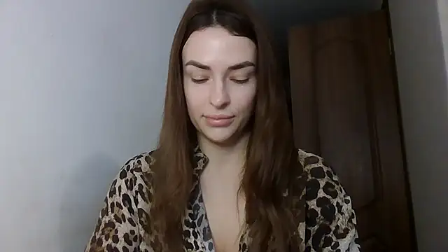 Snapshot of MandiBrooks chatting on 11.26.25 MandiBrooks online show from 11.26.25