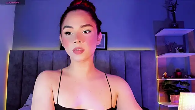 Snapshot of Arianna_Ponce chatting on 09.14.25 Arianna Ponce online show from 09.14.25