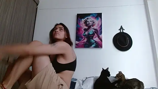 Snapshot of Crystal_Star_ chatting on 03.01.26 Crystal Star online show from 03.01.26