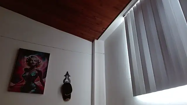 Crystal Star  online show from 04.16.26