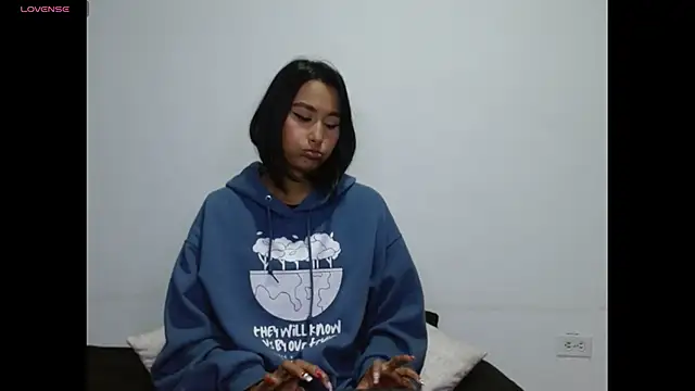 Gia Lee online show from 12.18.25