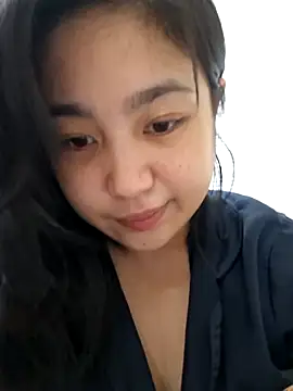 Snapshot of Minn-cute chatting on 04.23.26 Minn-cute online show from 04.23.26
