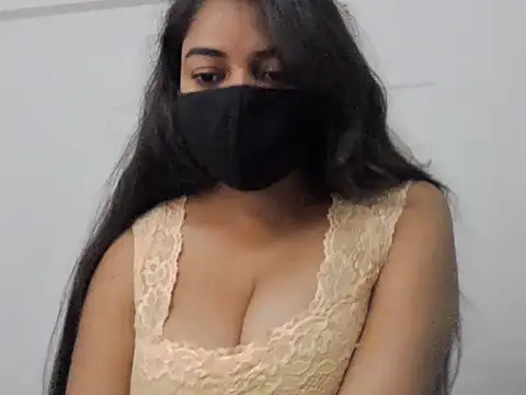 Little toy girl online show from 10.11.25