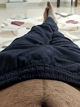 Snapshot of slim-uncut chatting on 09.23.25 slim-uncut online show from 09.23.25