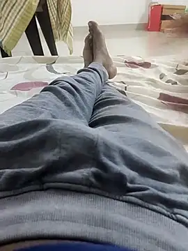 Snapshot of slim-uncut chatting on 10.23.25 slim-uncut online show from 10.23.25