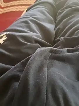 Snapshot of slim-uncut chatting on 12.14.25 slim-uncut online show from 12.14.25