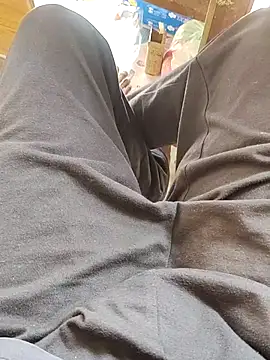 Snapshot of slim-uncut chatting on 02.01.26 slim-uncut online show from 02.01.26