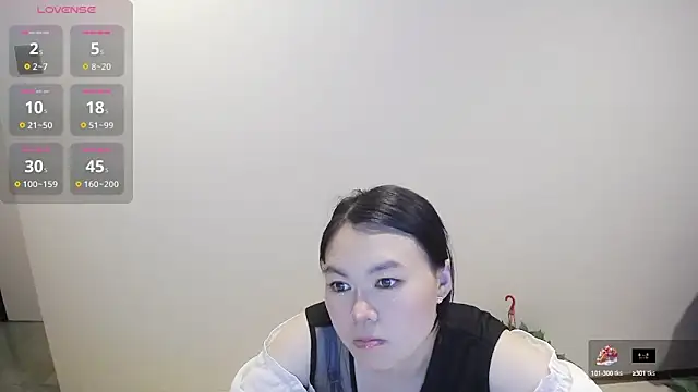 KateCondon online show from 10.04.25