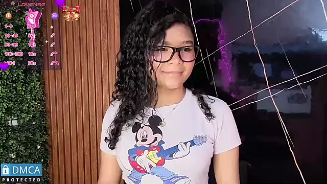 Snapshot of leidy_morales_ chatting on 04.23.26 leidy morales online show from 04.23.26