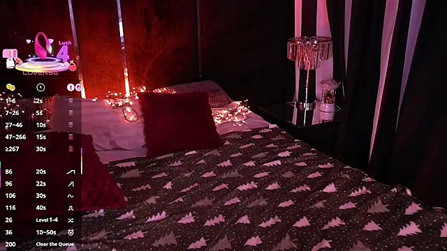 Pixie Peachh online show from 02.12.26