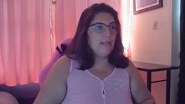 Snapshot of lina_maria99 chatting on 08.06.26 lina maria99 online show from 08.06.26
