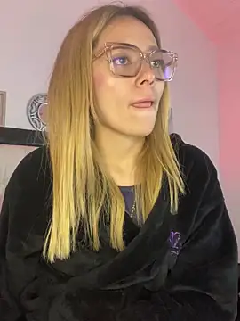 LanaMills  online show from 10.26.25