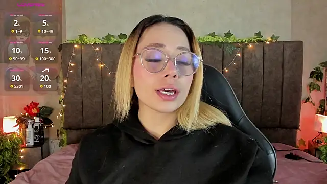 LanaMills  online show from 03.29.26