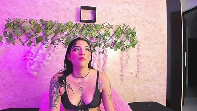 ImEmily444 online show from 10.23.25