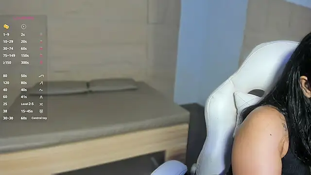 HannahMontgomery online show from 02.05.26