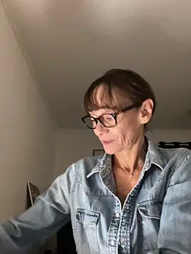 Chris06d22xh online show from 10.13.25