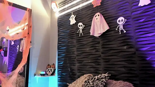 Snapshot of lu_styles_ chatting on 10.09.25 lu styles  online show from 10.09.25