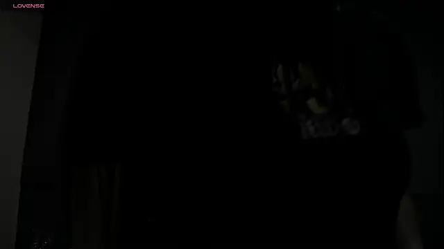 Snapshot of CharlotteCottin chatting on 05.25.26 CharlotteCottin online show from 05.25.26
