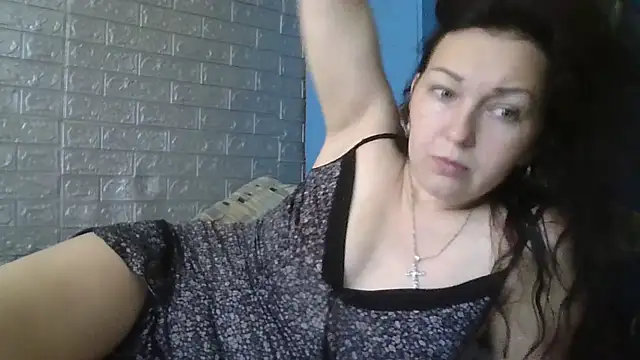 Snapshot of DanaNeon chatting on 06.01.26 DanaNeon online show from 06.01.26