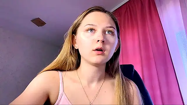 Snapshot of Smoke_mama chatting on 09.14.25 Smoke mama online show from 09.14.25