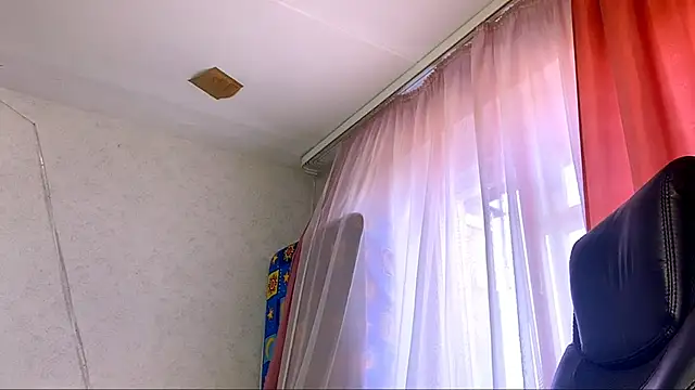 Snapshot of Smoke_mama chatting on 09.16.25 Smoke mama online show from 09.16.25