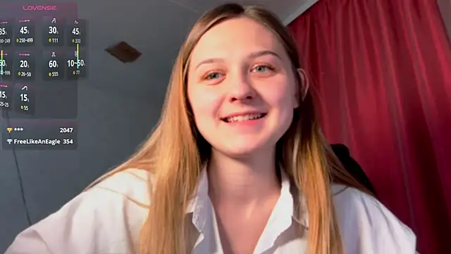 Snapshot of Smoke_mama chatting on 09.24.25 Smoke mama online show from 09.24.25