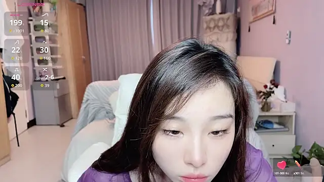 Snapshot of Y2Luvk chatting on 10.10.25 Y2Luvk online show from 10.10.25