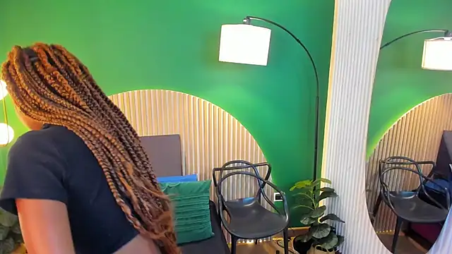 halleylorens online show from 09.29.25